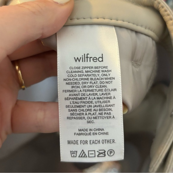 Aritzia Wilfred Melina 5” Faux Leather Shorts 0 - Picture 7 of 8